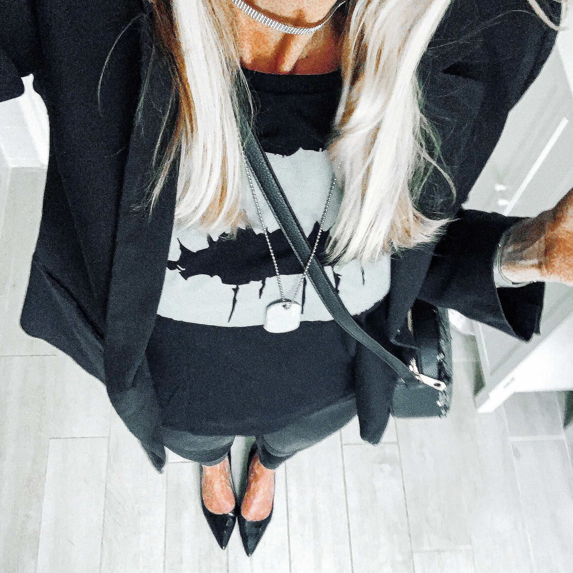 Boxy black lips tee *boxy relaxed fit*