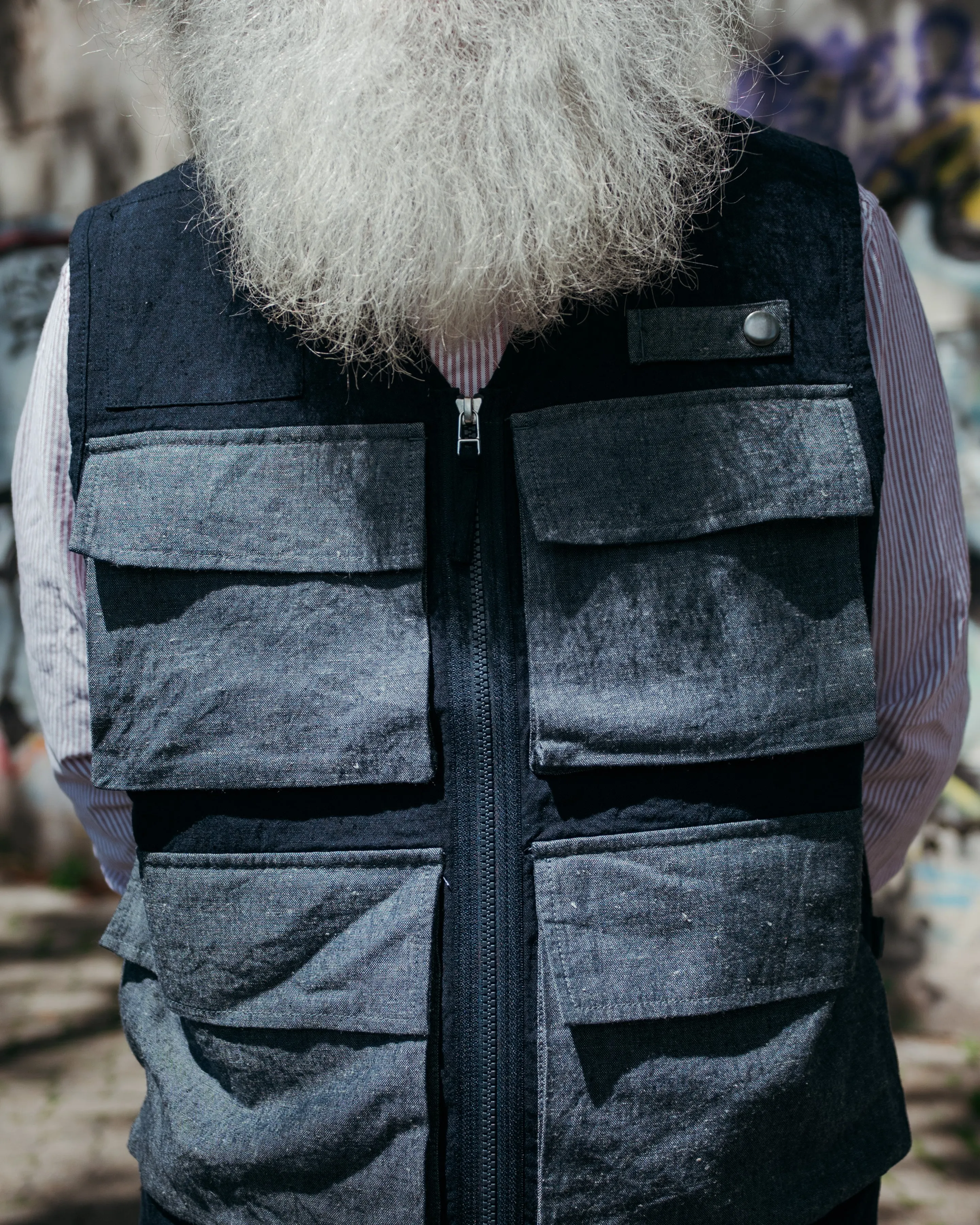 UNIVERSAL WORKS Photographers Gilet In Navy Grey Lord Cotton Linen