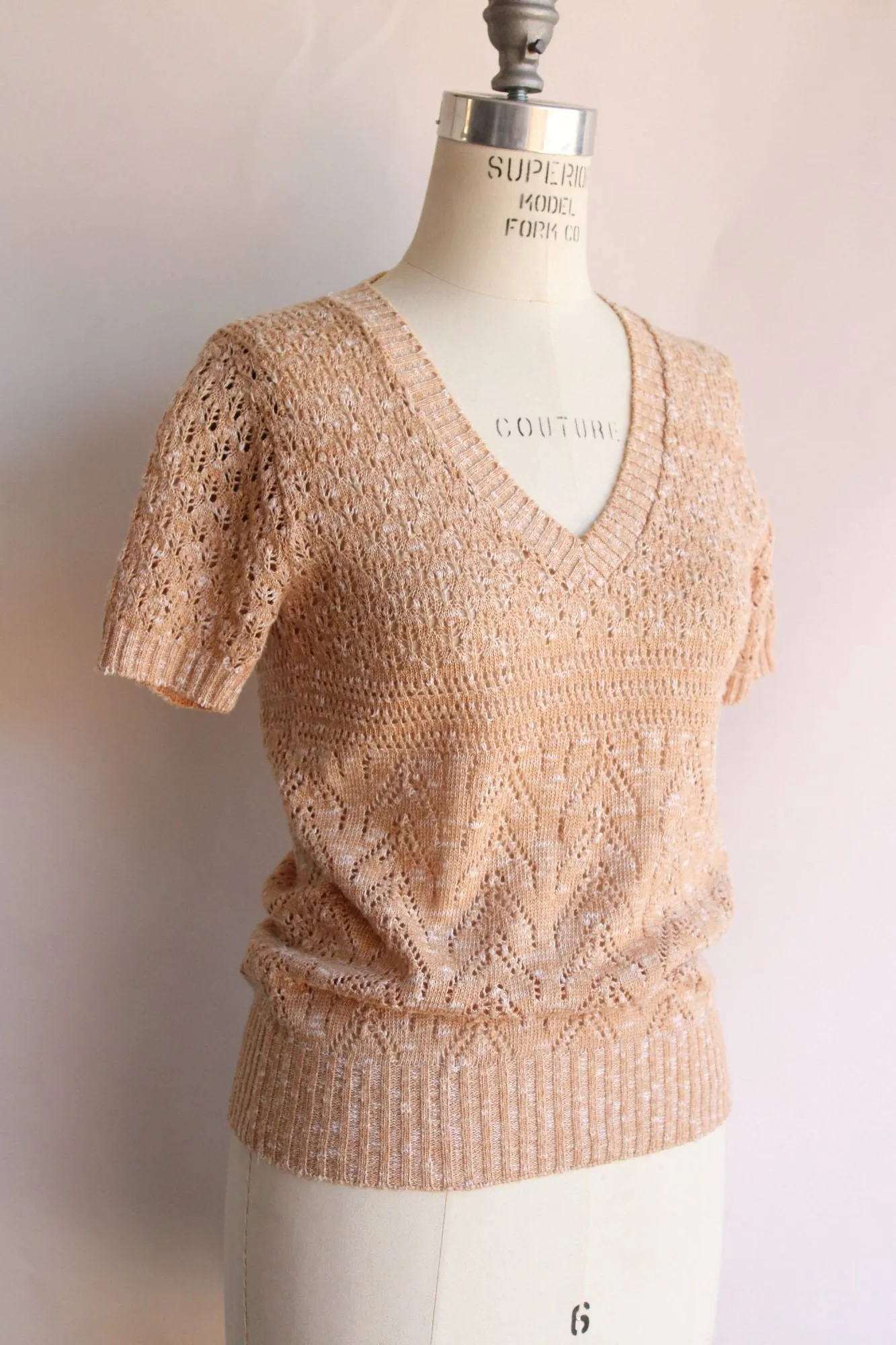 Vintage 1980s 1990s Pointellle Knit Tan Pullover Sweater