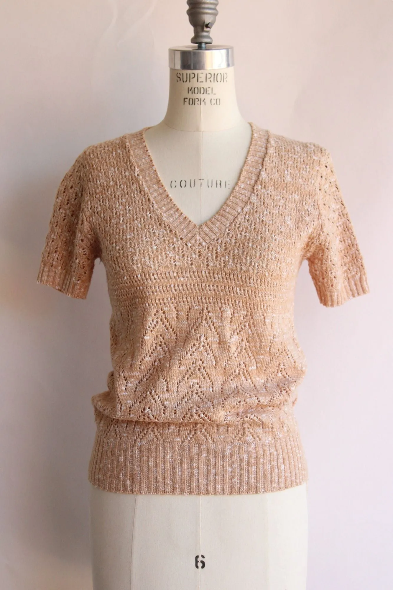 Vintage 1980s 1990s Pointellle Knit Tan Pullover Sweater