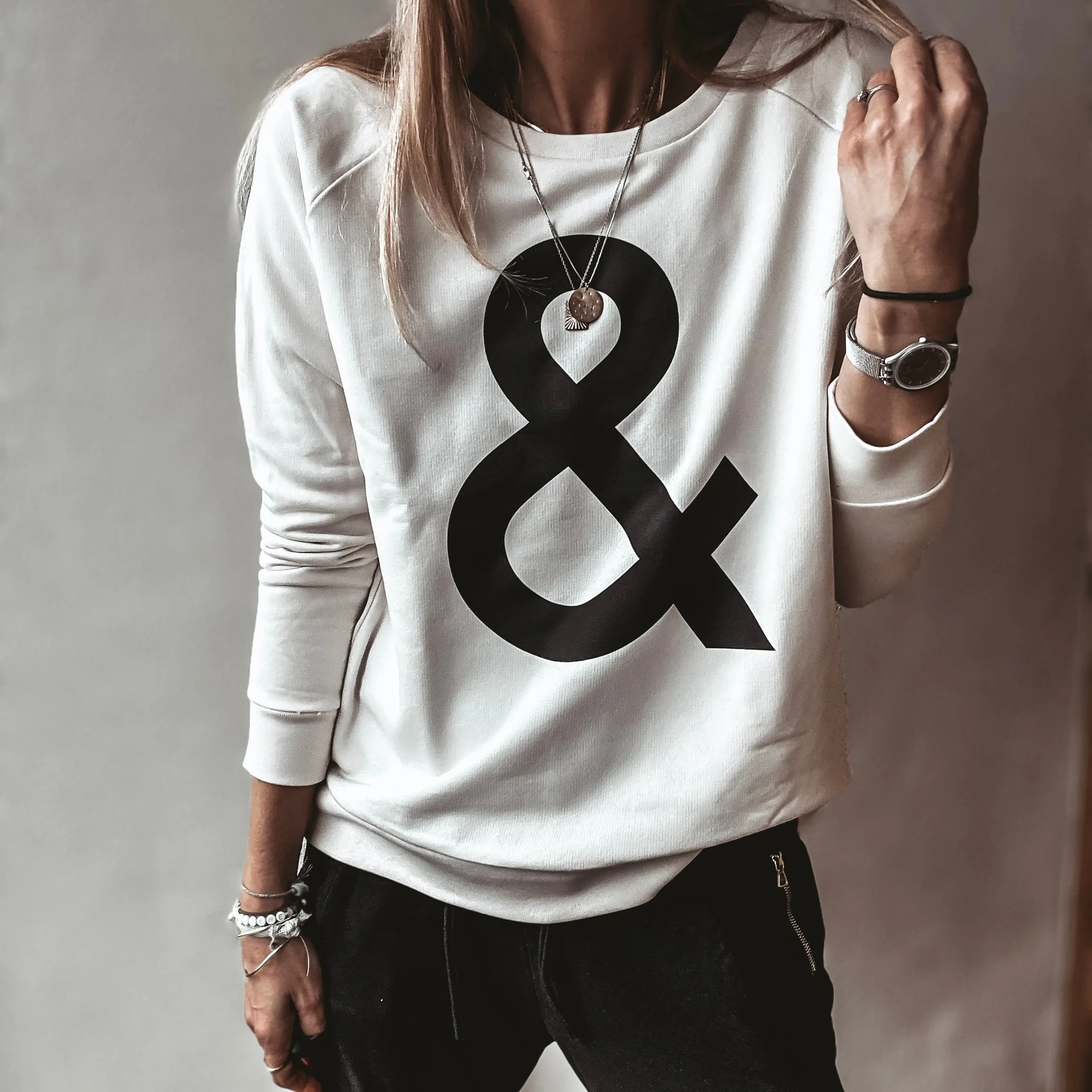 VINTAGE WHITE Ampersand sweatshirt *relaxed style* NEW